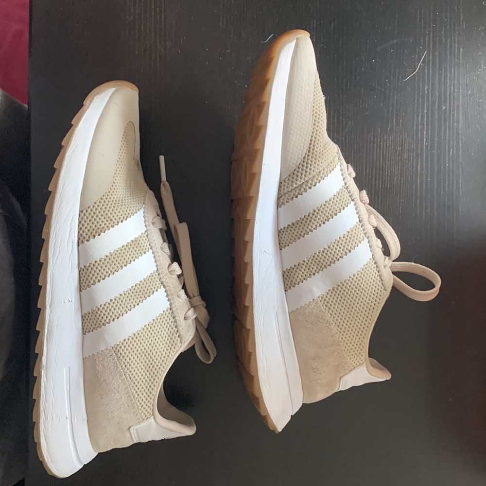 Adidas tennis shoe, beige
